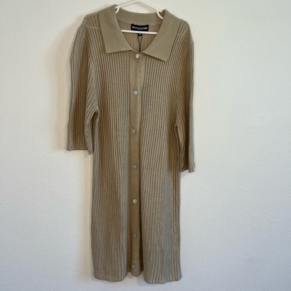 Pretty Little Thing Women’s “Stone Short Sleeve Cardigan” Size Medium - Picture 1 of 10